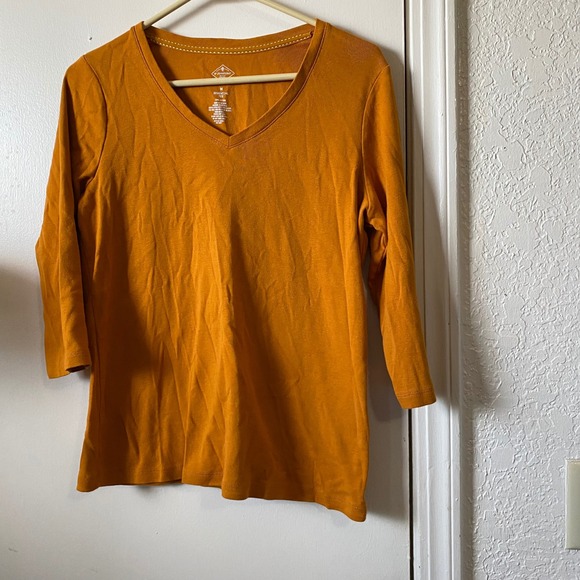 St. John's Bay Essential Tee Rust V Neck 3/4 Sleeve Top, Womens Medium - Picture 1 of 3